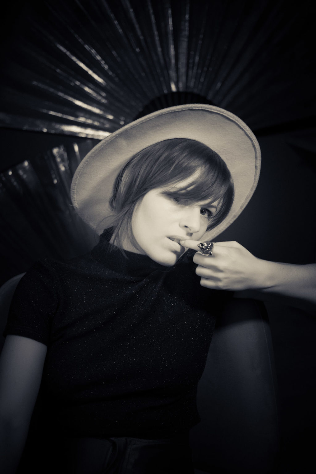 Paprika Kinski Hello Music